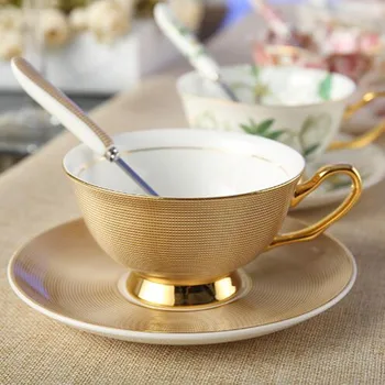 A europa de Ouro de Luxo Osso China Xícara de Chá Pires Colher Conjunto de 200ml Nobre Cerâmica Xícara de Café Festa de Chá Avançado de Xícara de Porcelana